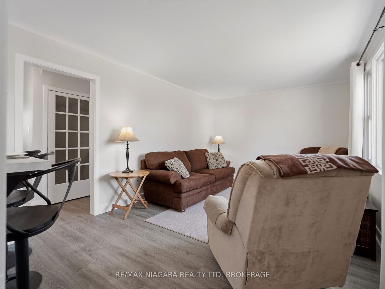 Detached at 7957 Beaverdams Road, Niagara Falls, ON - Photo 4 - RE/MAX Garden City Realty