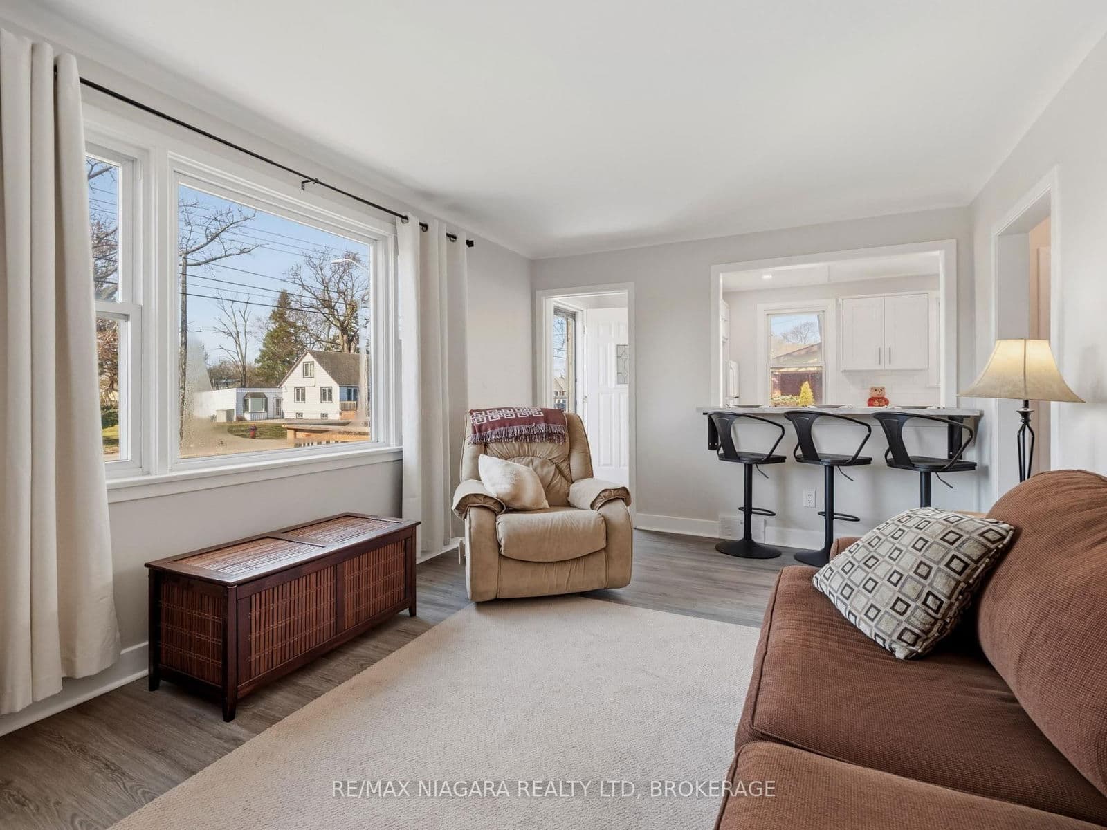 Detached at 7957 Beaverdams Road, Niagara Falls, ON - Photo 6 - RE/MAX Garden City Realty