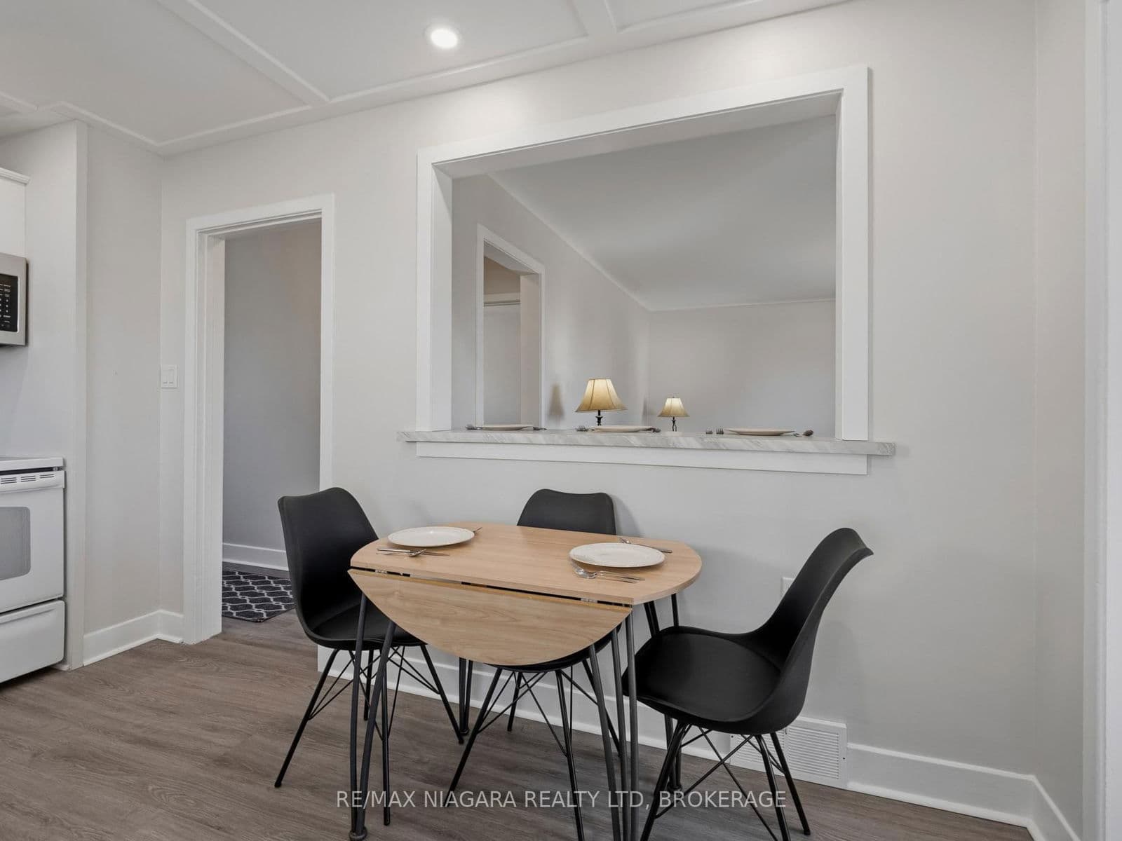 Detached at 7957 Beaverdams Road, Niagara Falls, ON - Photo 9 - RE/MAX Garden City Realty