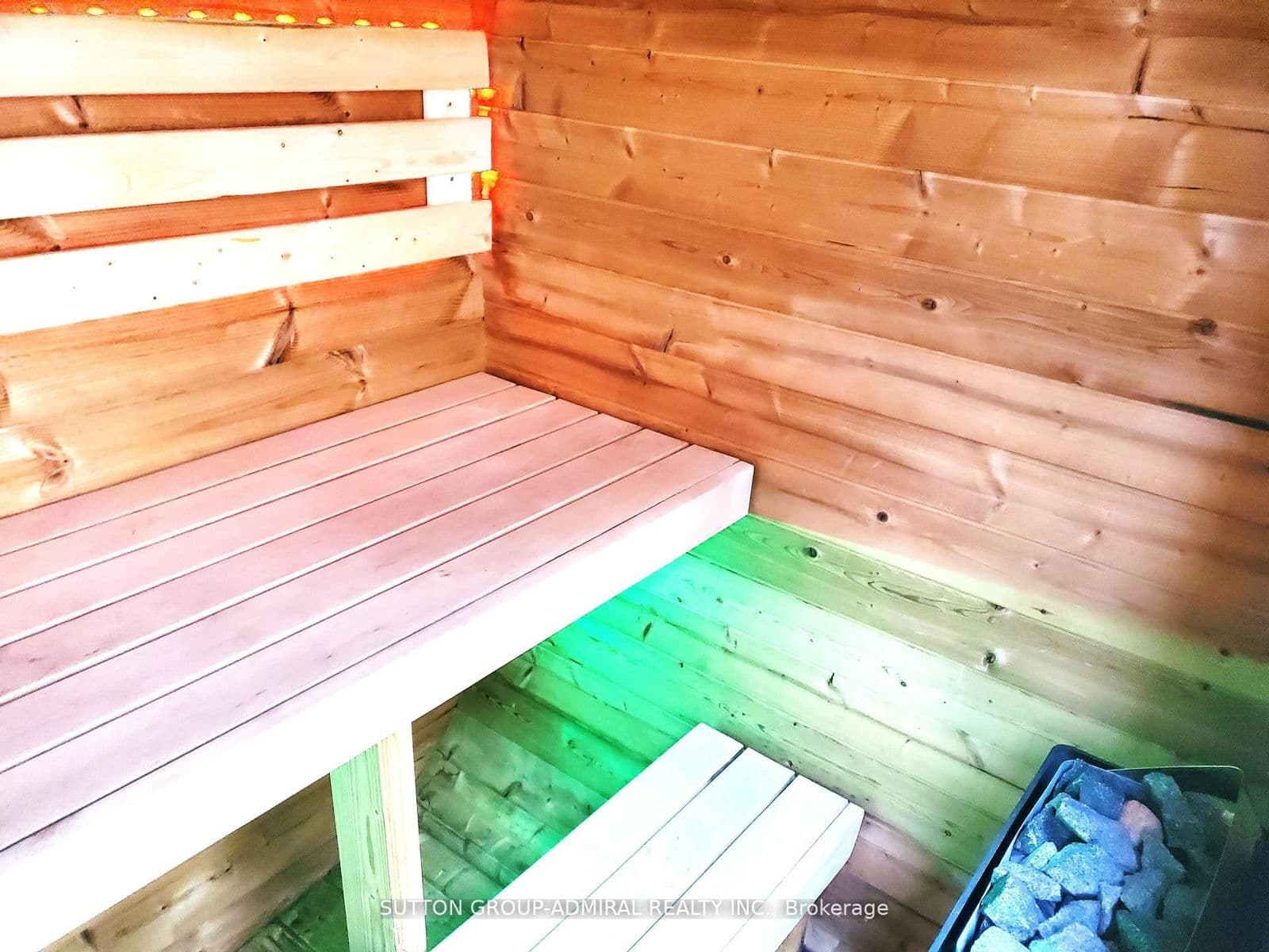 Detached at 5411 Portage Road, Niagara Falls, ON - Photo 12 - RE/MAX Garden City Realty