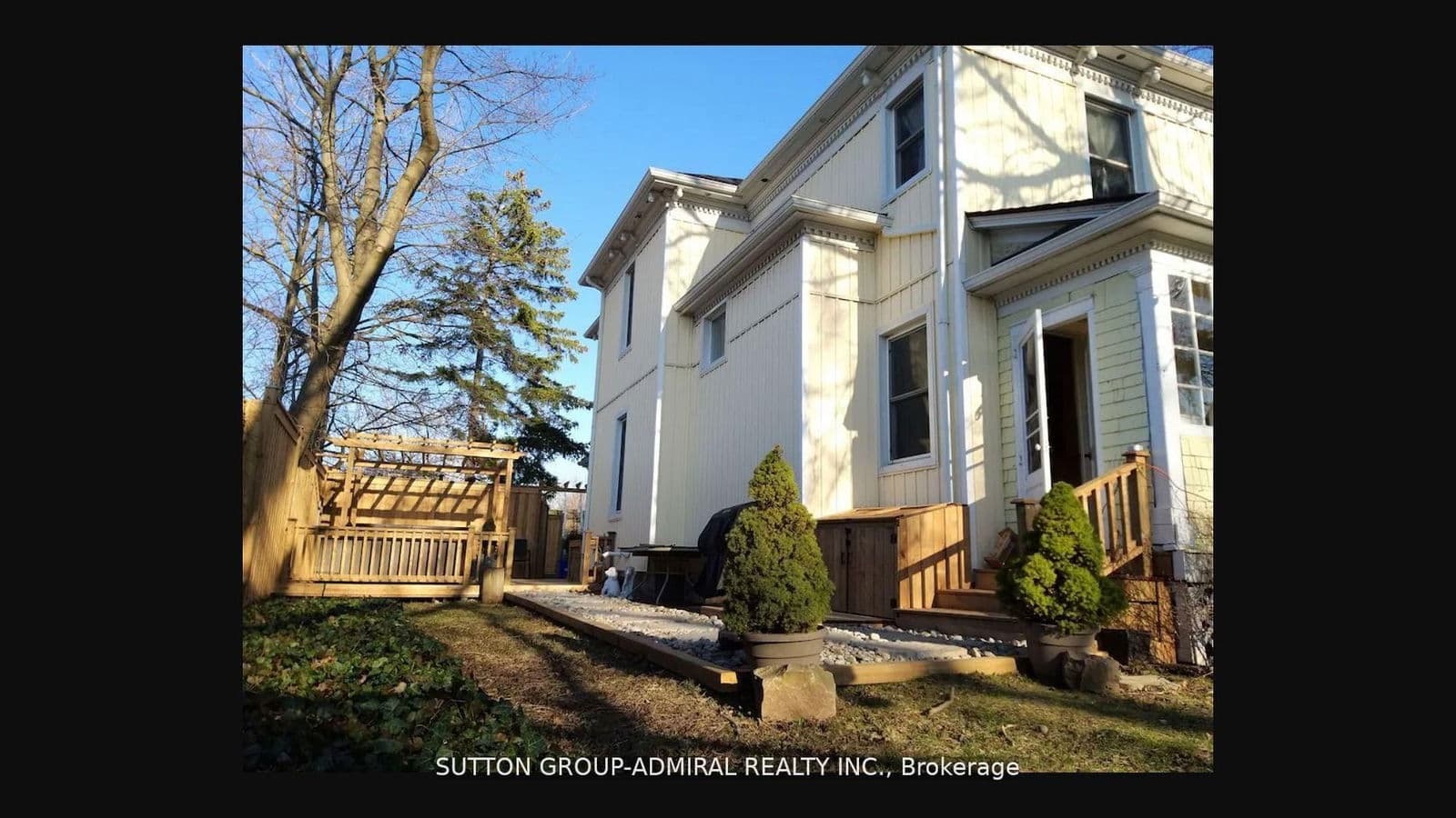 Detached at 5411 Portage Road, Niagara Falls, ON - Photo 5 - RE/MAX Garden City Realty