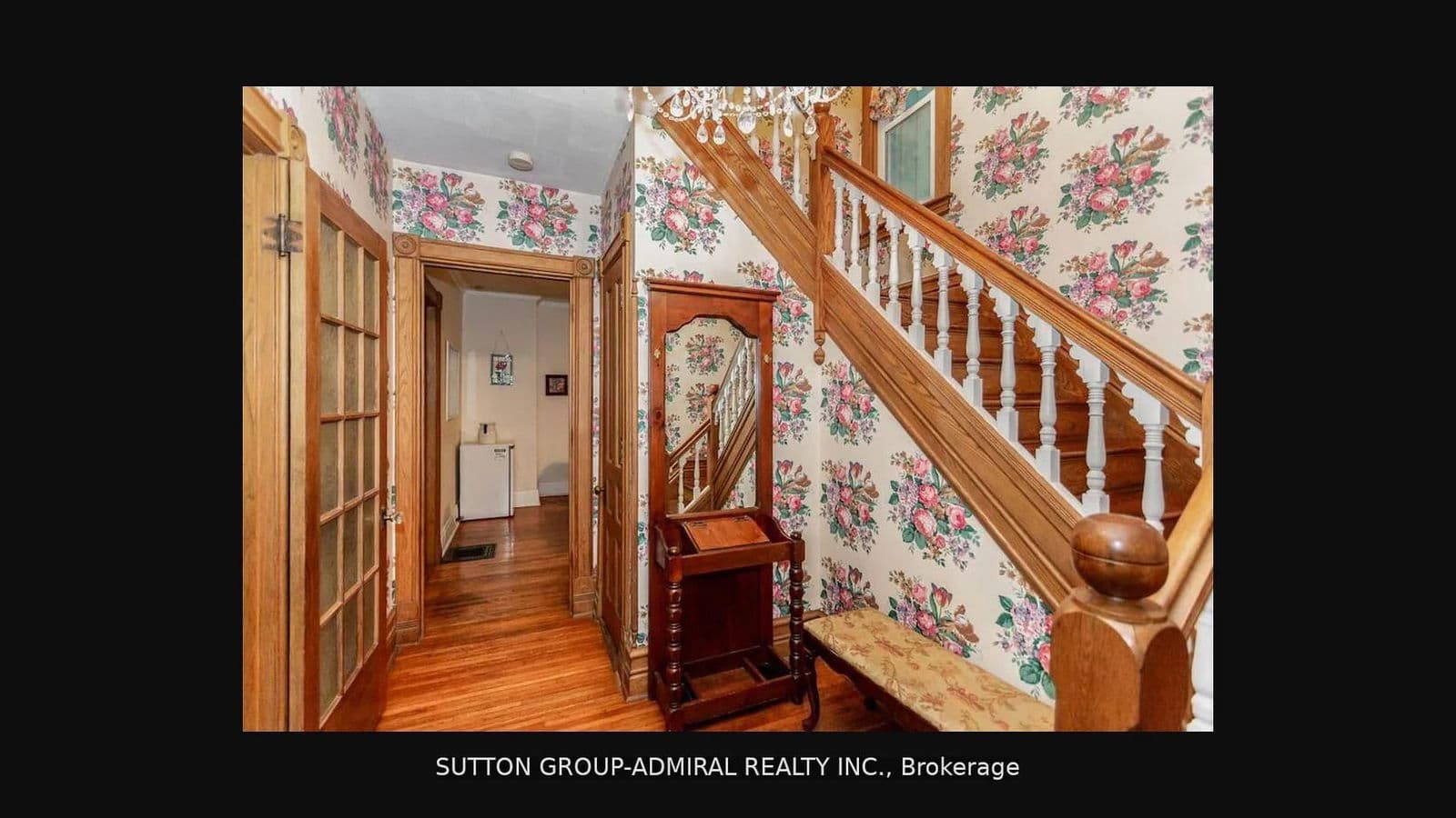 Detached at 5411 Portage Road, Niagara Falls, ON - Photo 6 - RE/MAX Garden City Realty