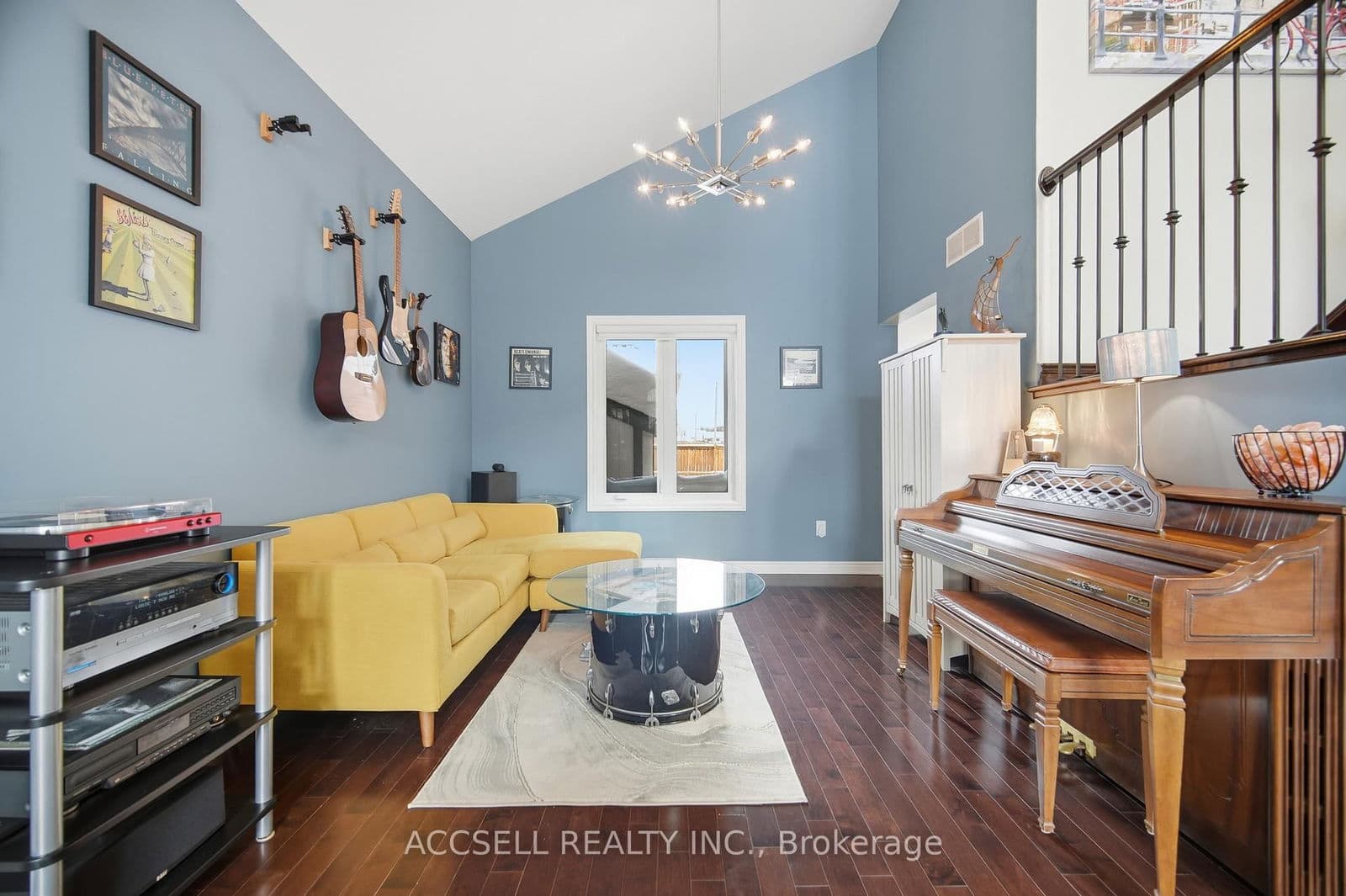 Detached at 8665 Westport Drive, Niagara Falls, ON - Photo 11 - RE/MAX Garden City Realty