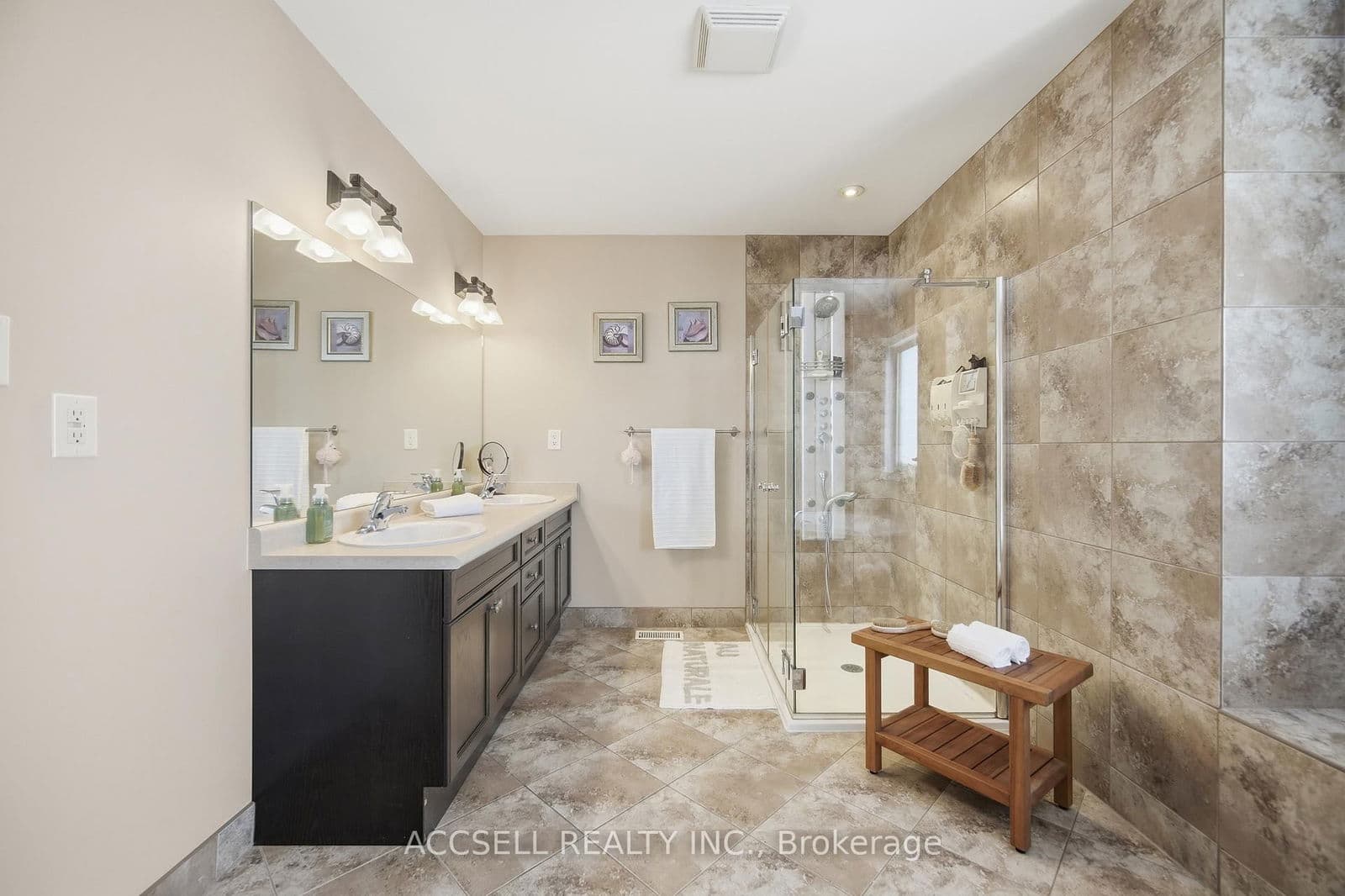 Detached at 8665 Westport Drive, Niagara Falls, ON - Photo 28 - RE/MAX Garden City Realty