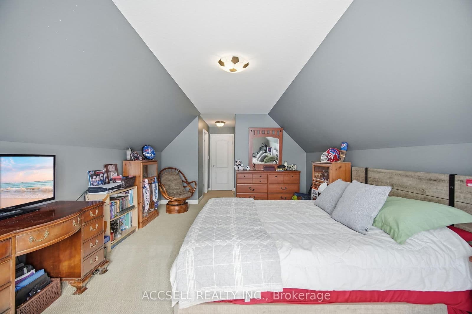 Detached at 8665 Westport Drive, Niagara Falls, ON - Photo 32 - RE/MAX Garden City Realty