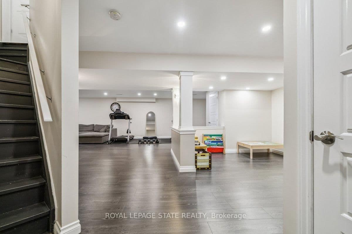 Detached at 77 Peach Tree Lane, Grimsby, ON - Photo 32 - RE/MAX Garden City Realty