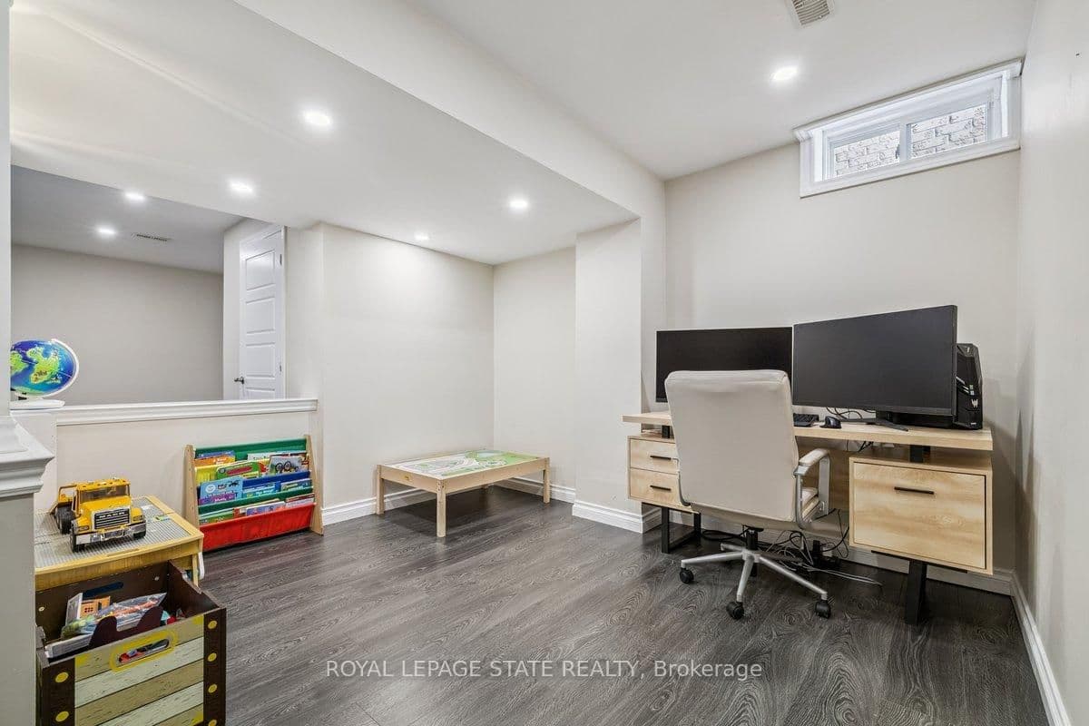 Detached at 77 Peach Tree Lane, Grimsby, ON - Photo 33 - RE/MAX Garden City Realty