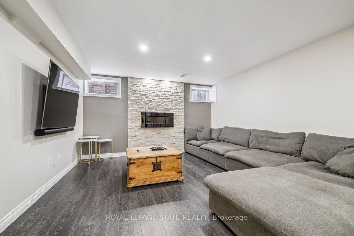 Detached at 77 Peach Tree Lane, Grimsby, ON - Photo 35 - RE/MAX Garden City Realty