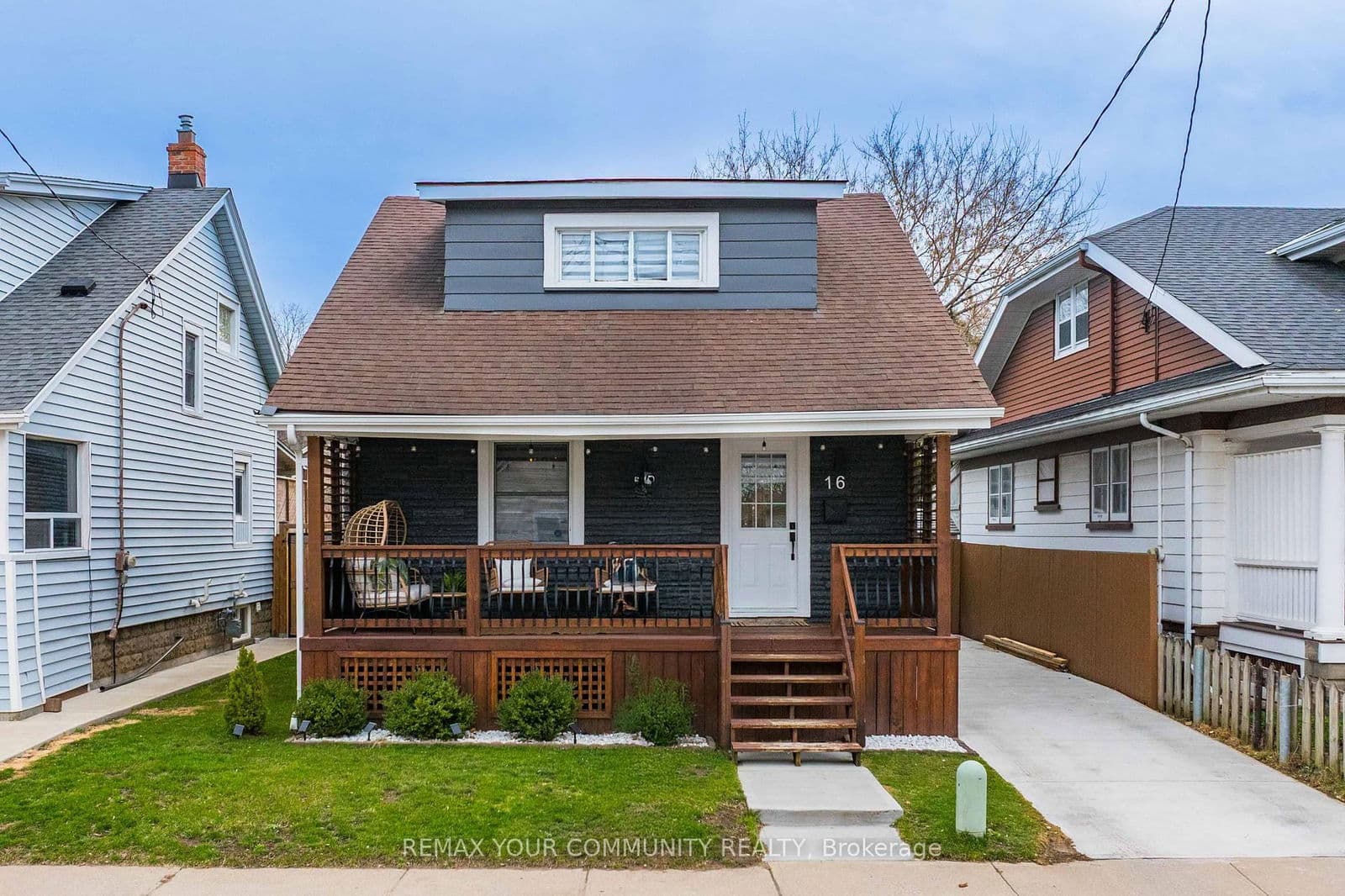 Detached at 16 Marquis Street, St. Catharines, ON - Photo 1 - RE/MAX Garden City Realty