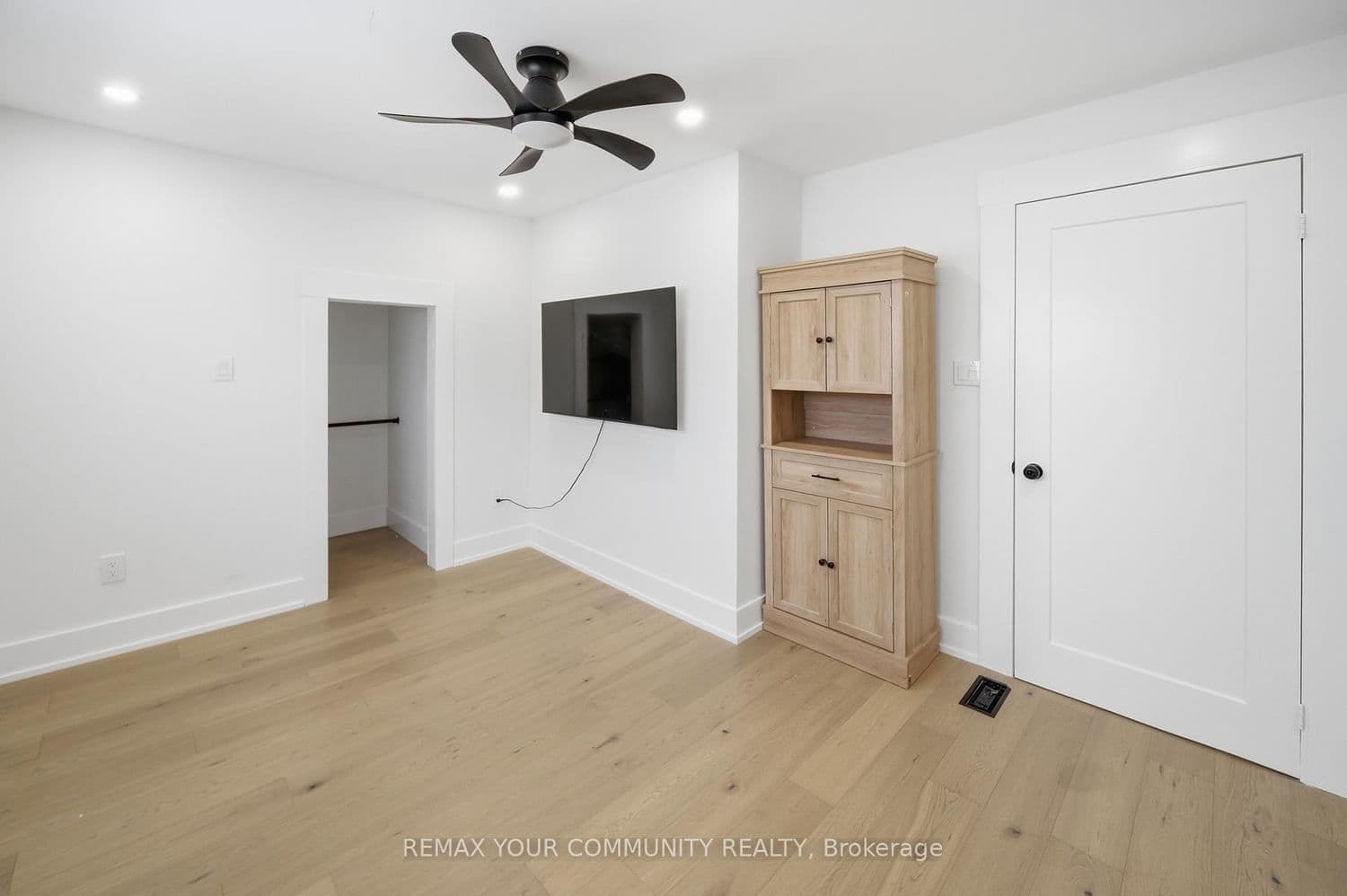 Detached at 16 Marquis Street, St. Catharines, ON - Photo 8 - RE/MAX Garden City Realty