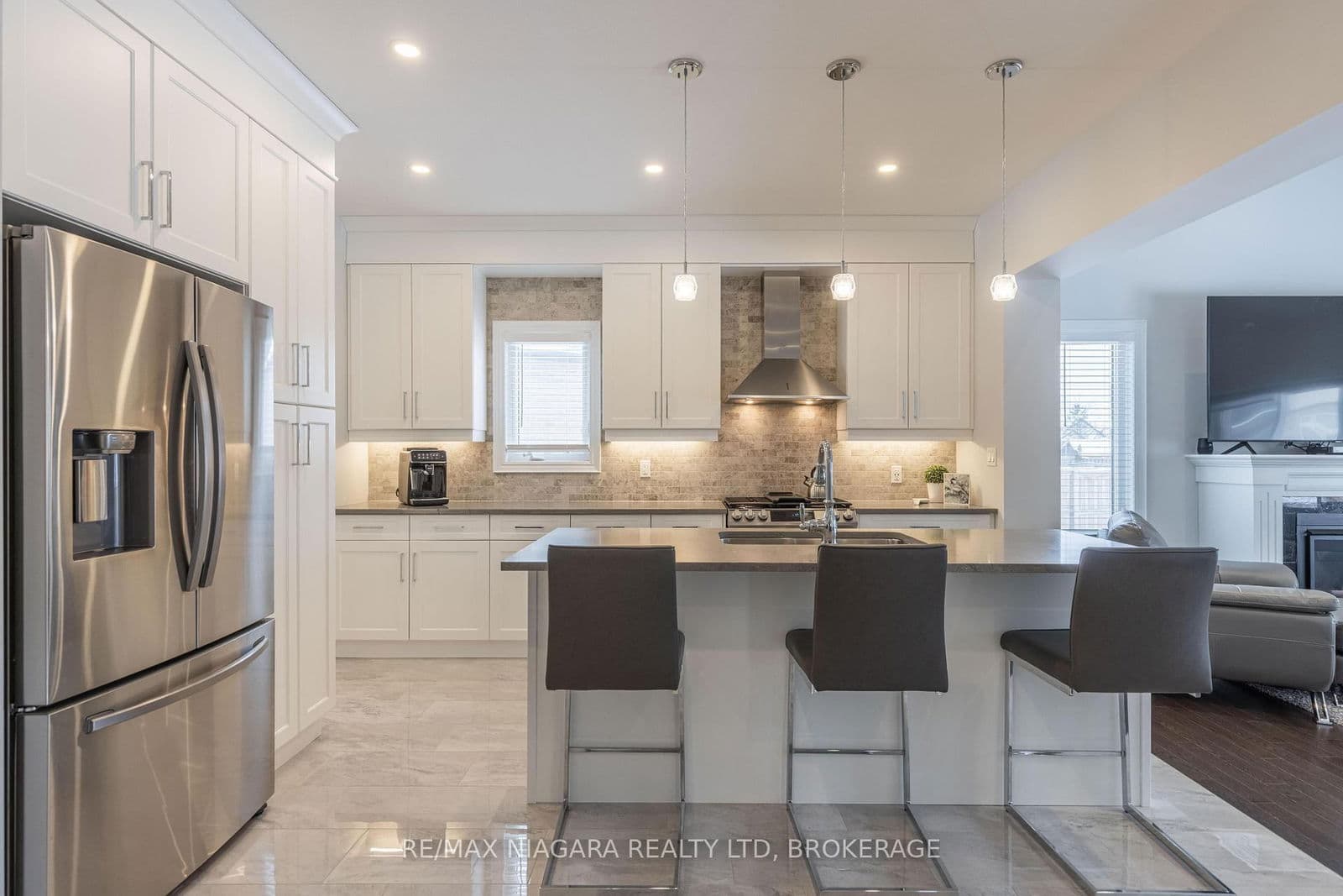 Detached at 3628 Allen Trail, Fort Erie, ON - Photo 10 - RE/MAX Garden City Realty