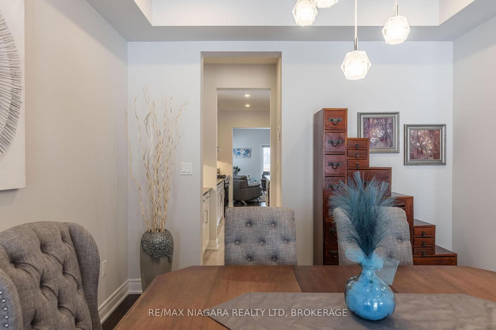 Detached at 3628 Allen Trail, Fort Erie, ON - Photo 5 - RE/MAX Garden City Realty