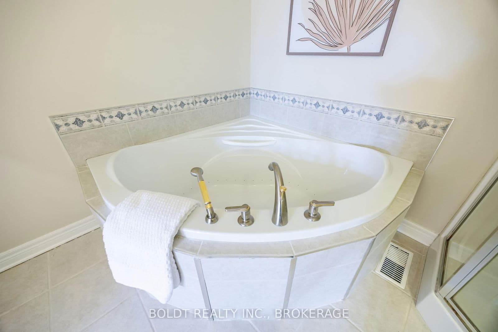 Condo Townhouse at 6- 139 Glendale Avenue, St. Catharines, ON - Photo 16 - RE/MAX Garden City Realty