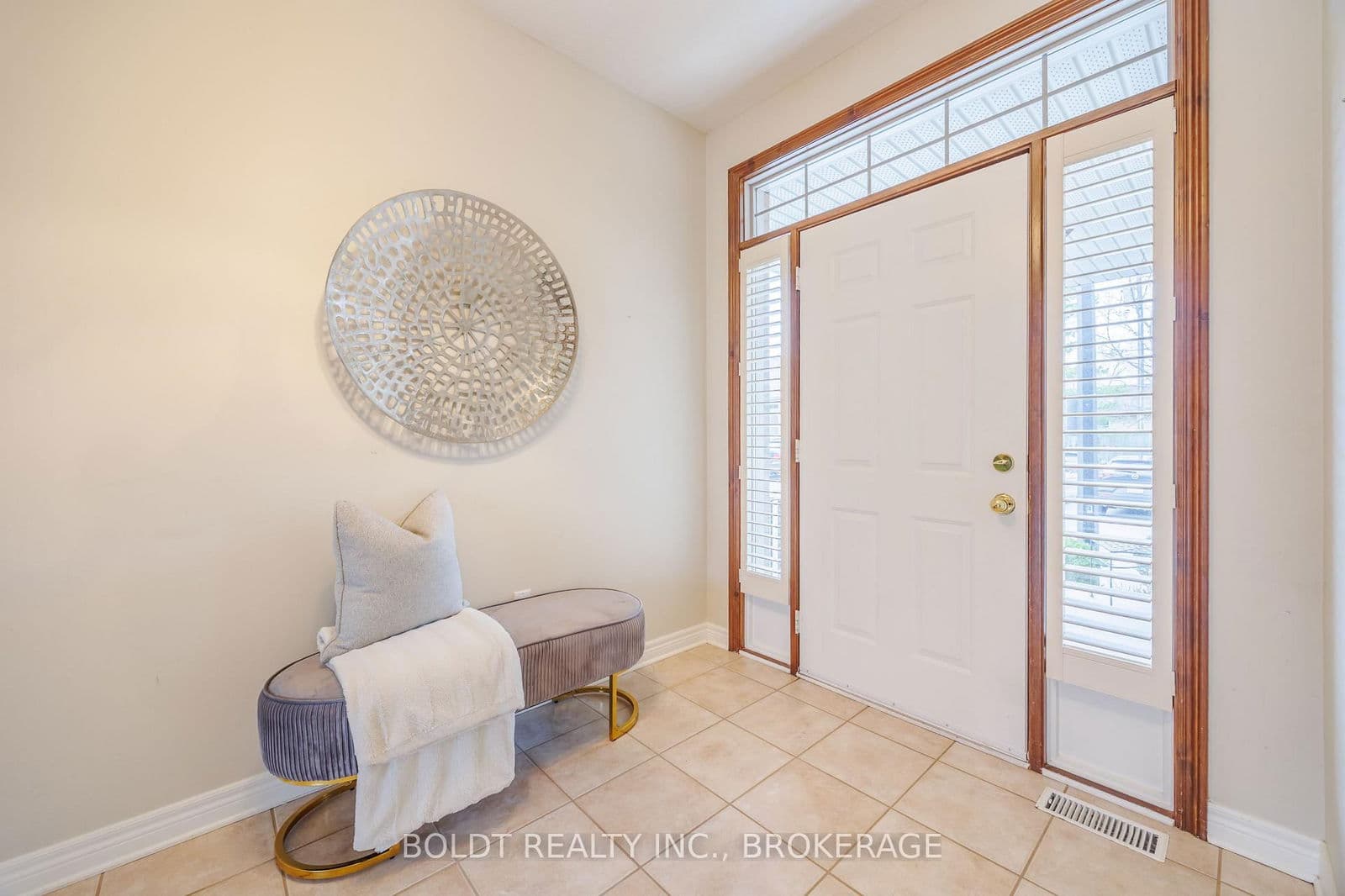 Condo Townhouse at 6- 139 Glendale Avenue, St. Catharines, ON - Photo 5 - RE/MAX Garden City Realty