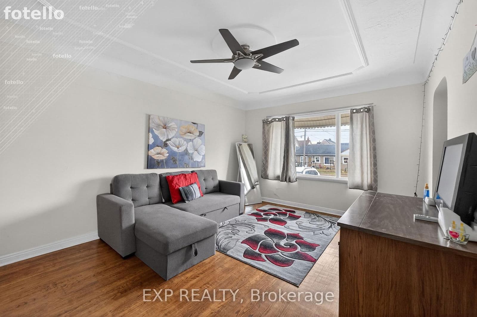 Detached at 150 Crowland Avenue, Welland, ON - Photo 6 - RE/MAX Garden City Realty