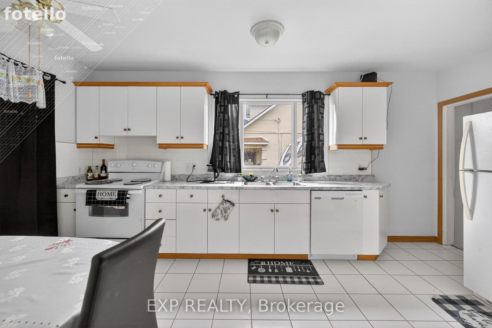 Detached at 150 Crowland Avenue, Welland, ON - Photo 9 - RE/MAX Garden City Realty