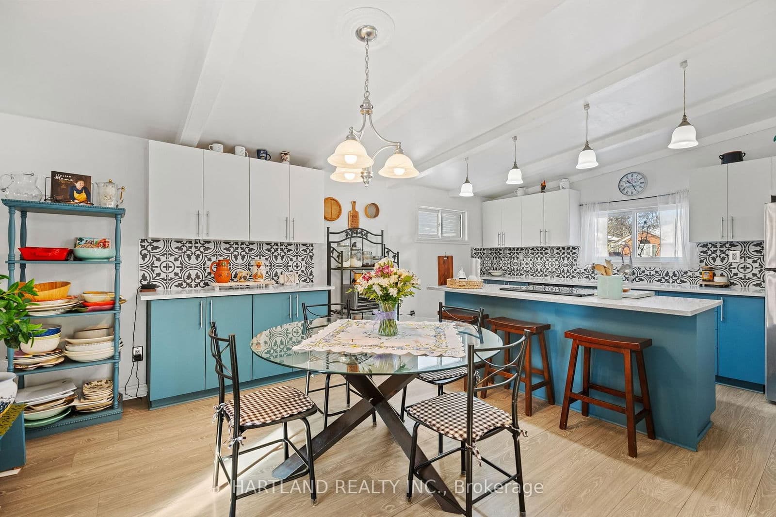 Detached at 6150 Church's Lane, Niagara Falls, ON - Photo 12 - RE/MAX Garden City Realty