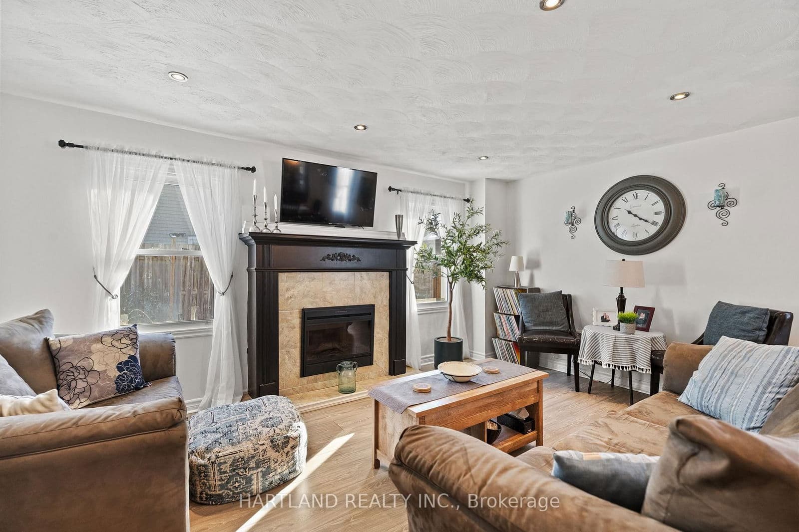 Detached at 6150 Church's Lane, Niagara Falls, ON - Photo 13 - RE/MAX Garden City Realty