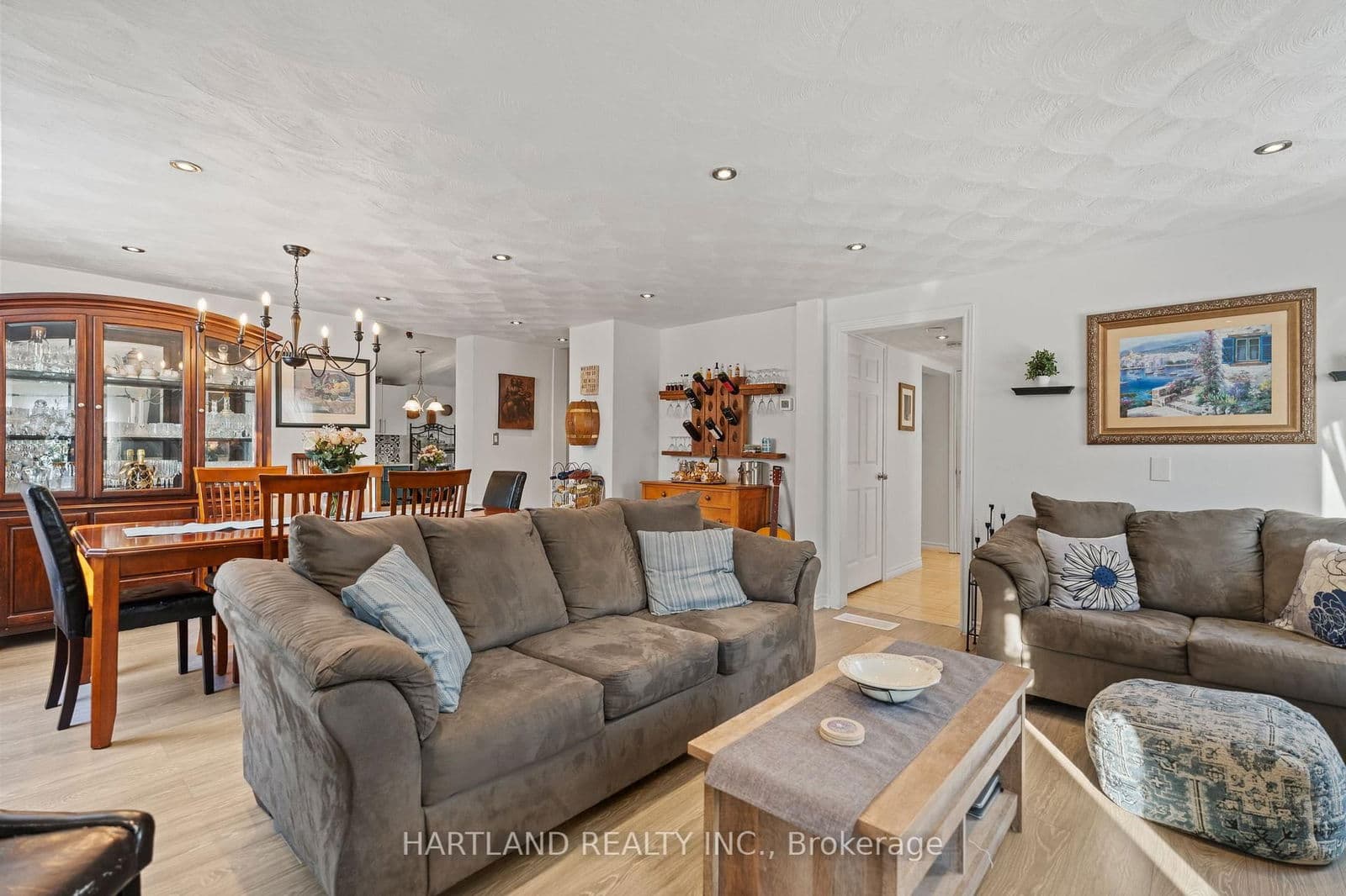 Detached at 6150 Church's Lane, Niagara Falls, ON - Photo 16 - RE/MAX Garden City Realty