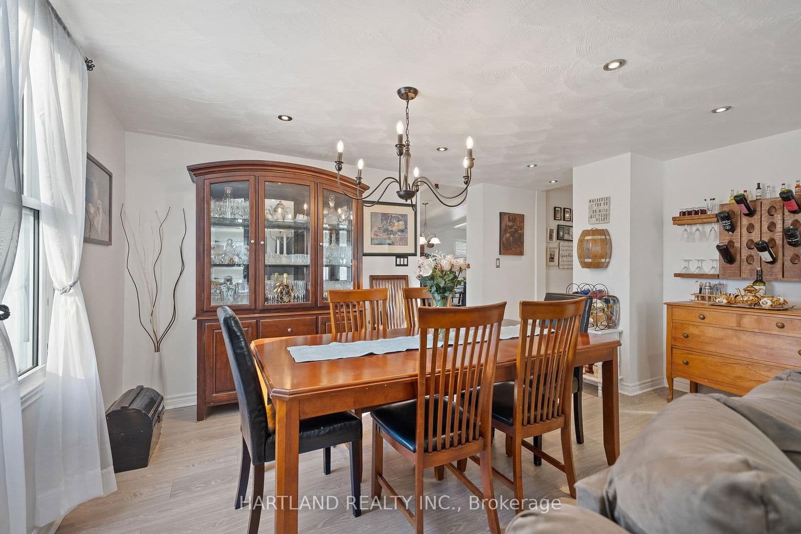 Detached at 6150 Church's Lane, Niagara Falls, ON - Photo 17 - RE/MAX Garden City Realty