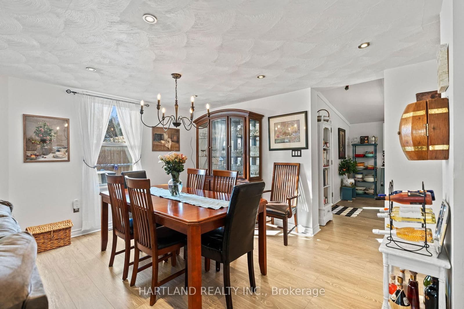 Detached at 6150 Church's Lane, Niagara Falls, ON - Photo 18 - RE/MAX Garden City Realty