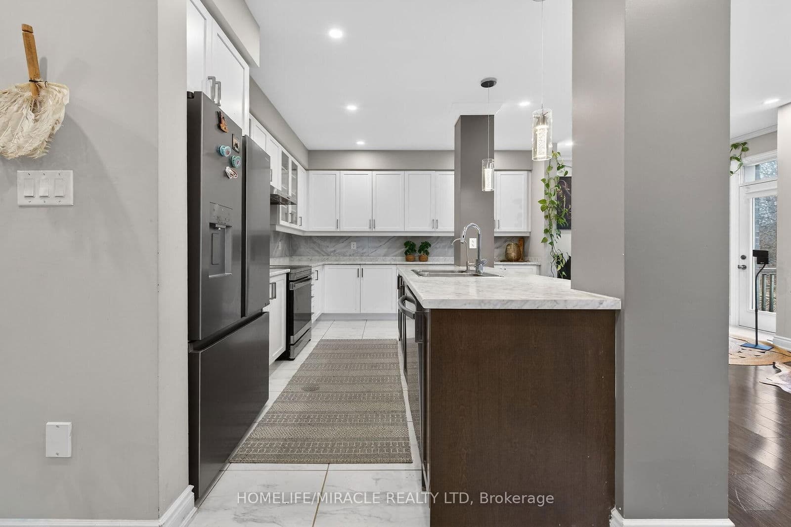 Detached at 7809 Hackberry Trail, Niagara Falls, ON - Photo 8 - RE/MAX Garden City Realty