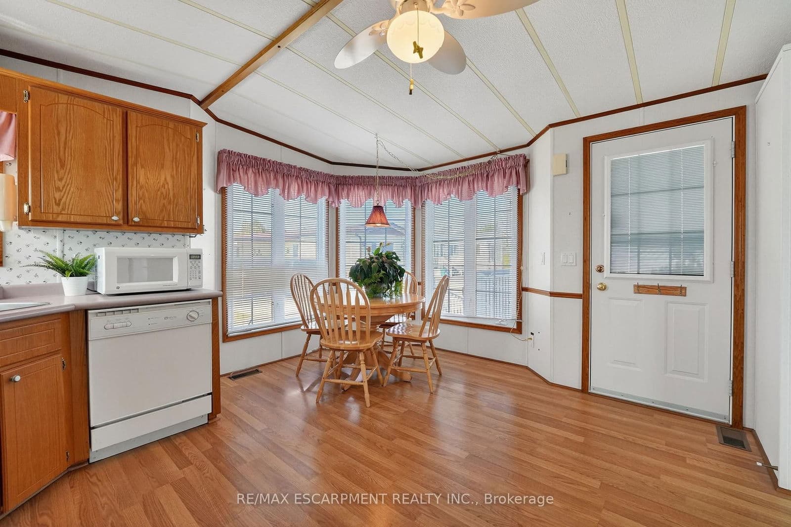 Modular Home at 11- 3033 Townline Road, Fort Erie, ON - Photo 5 - RE/MAX Garden City Realty