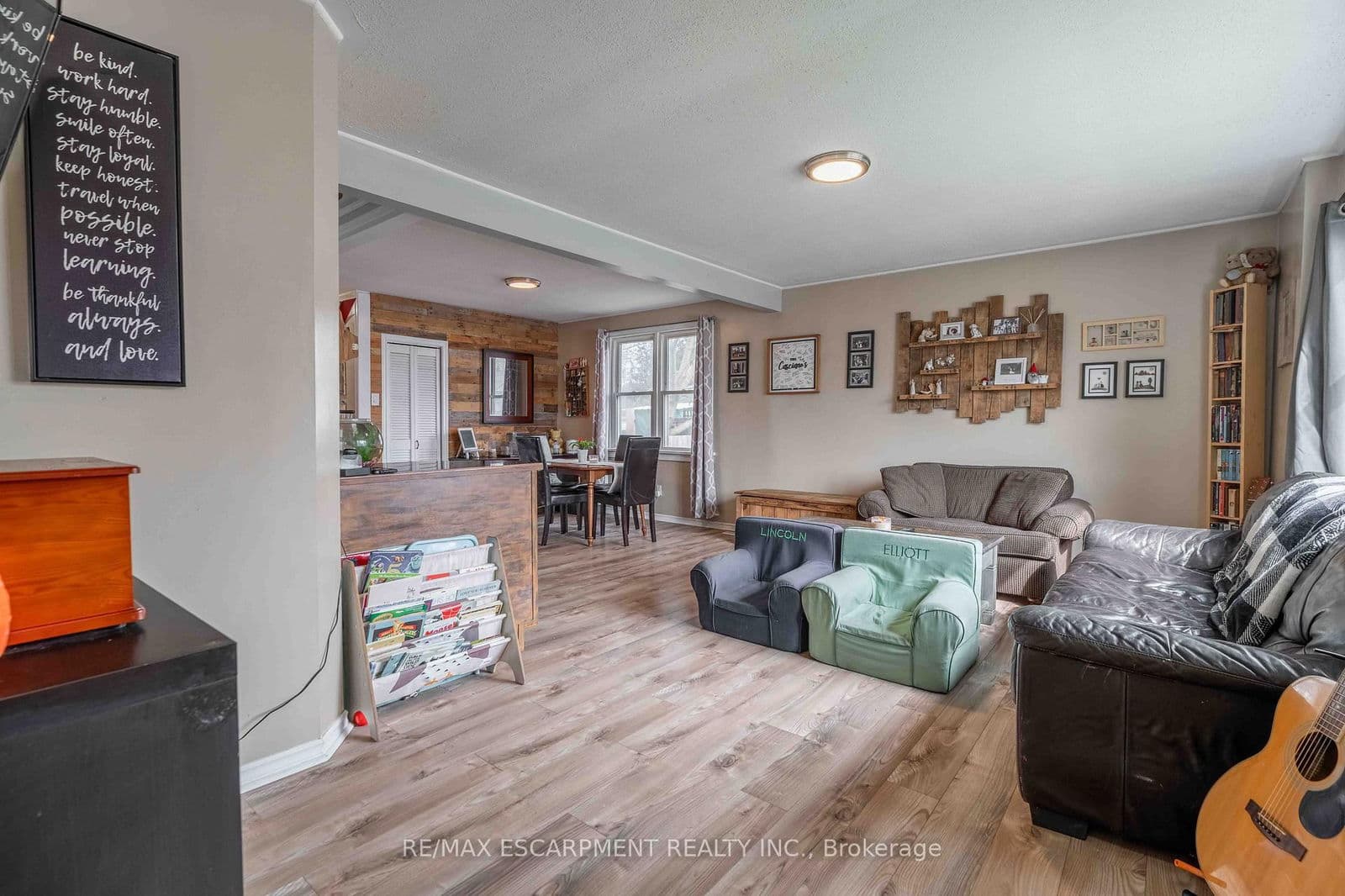 Detached at 316 Dufferin Street, Fort Erie, ON - Photo 7 - RE/MAX Garden City Realty