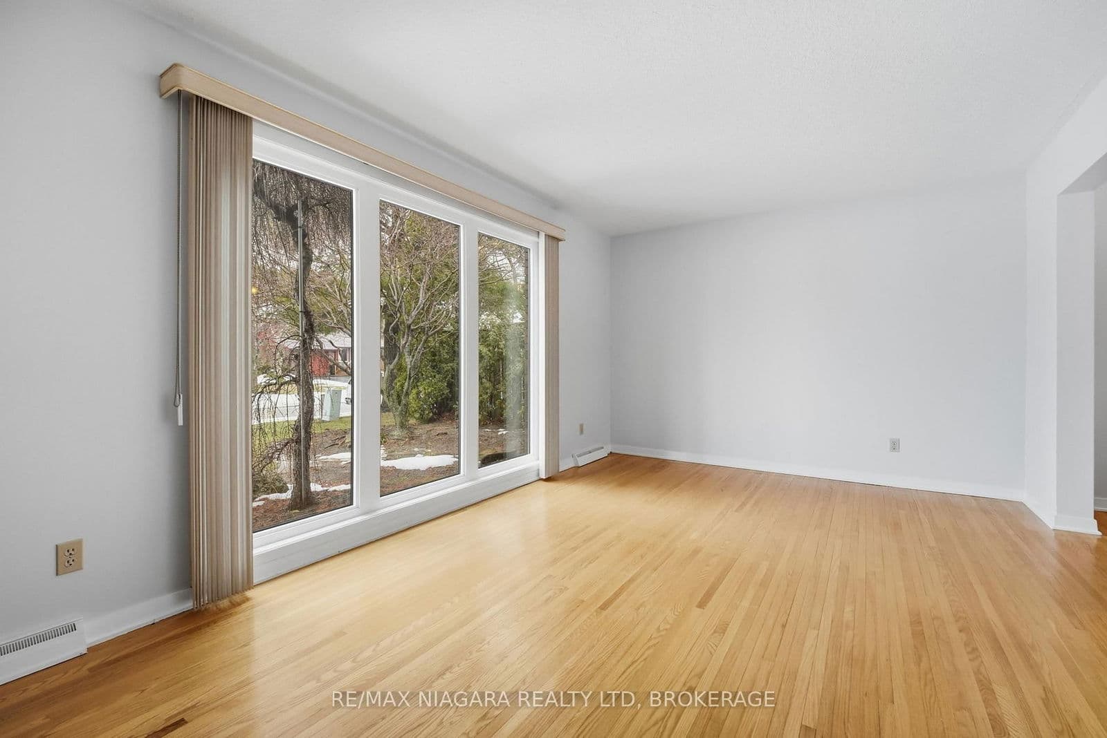 Detached at 17 The Cedars, St. Catharines, ON - Photo 13 - RE/MAX Garden City Realty