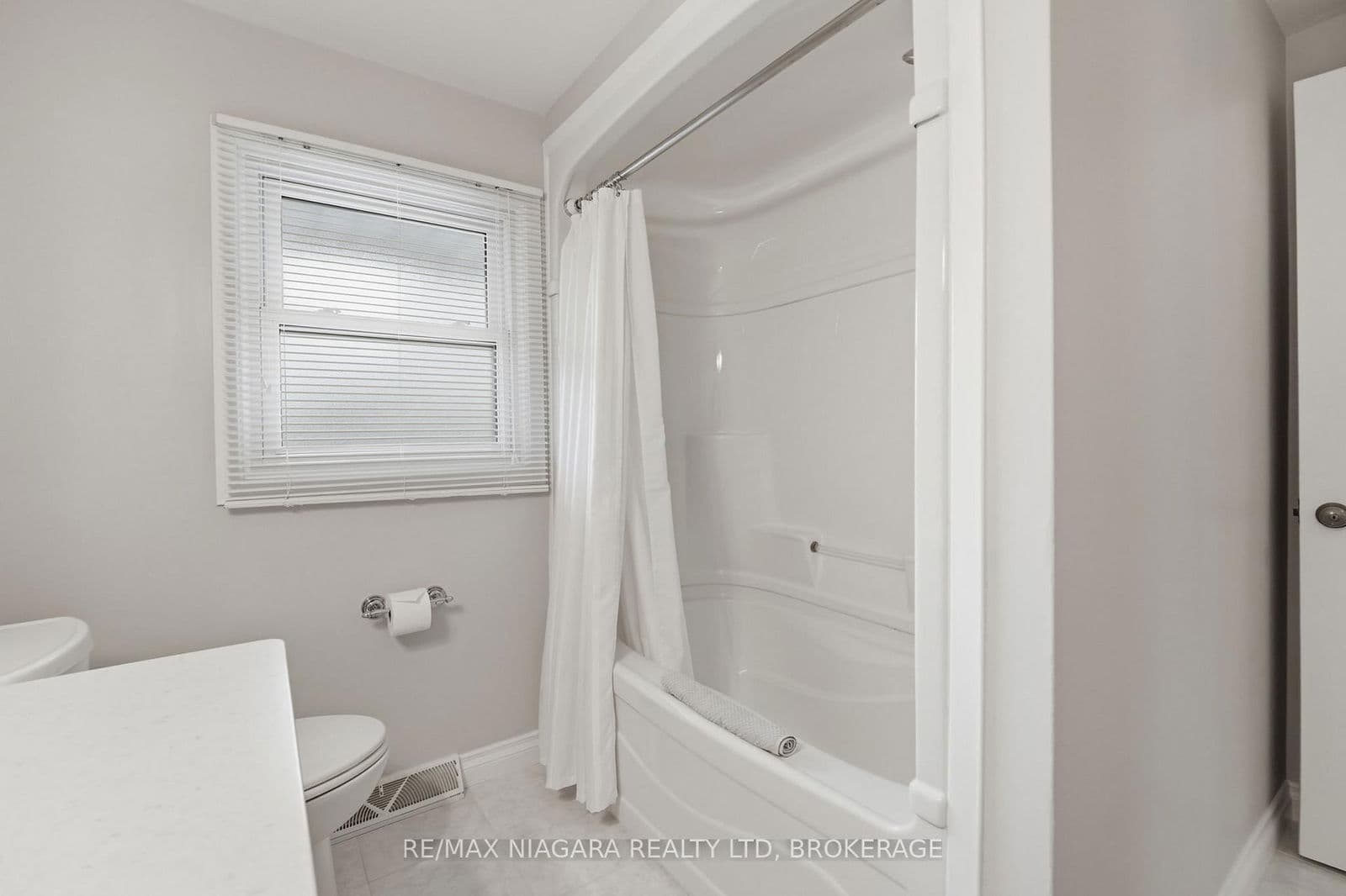 Detached at 17 The Cedars, St. Catharines, ON - Photo 26 - RE/MAX Garden City Realty