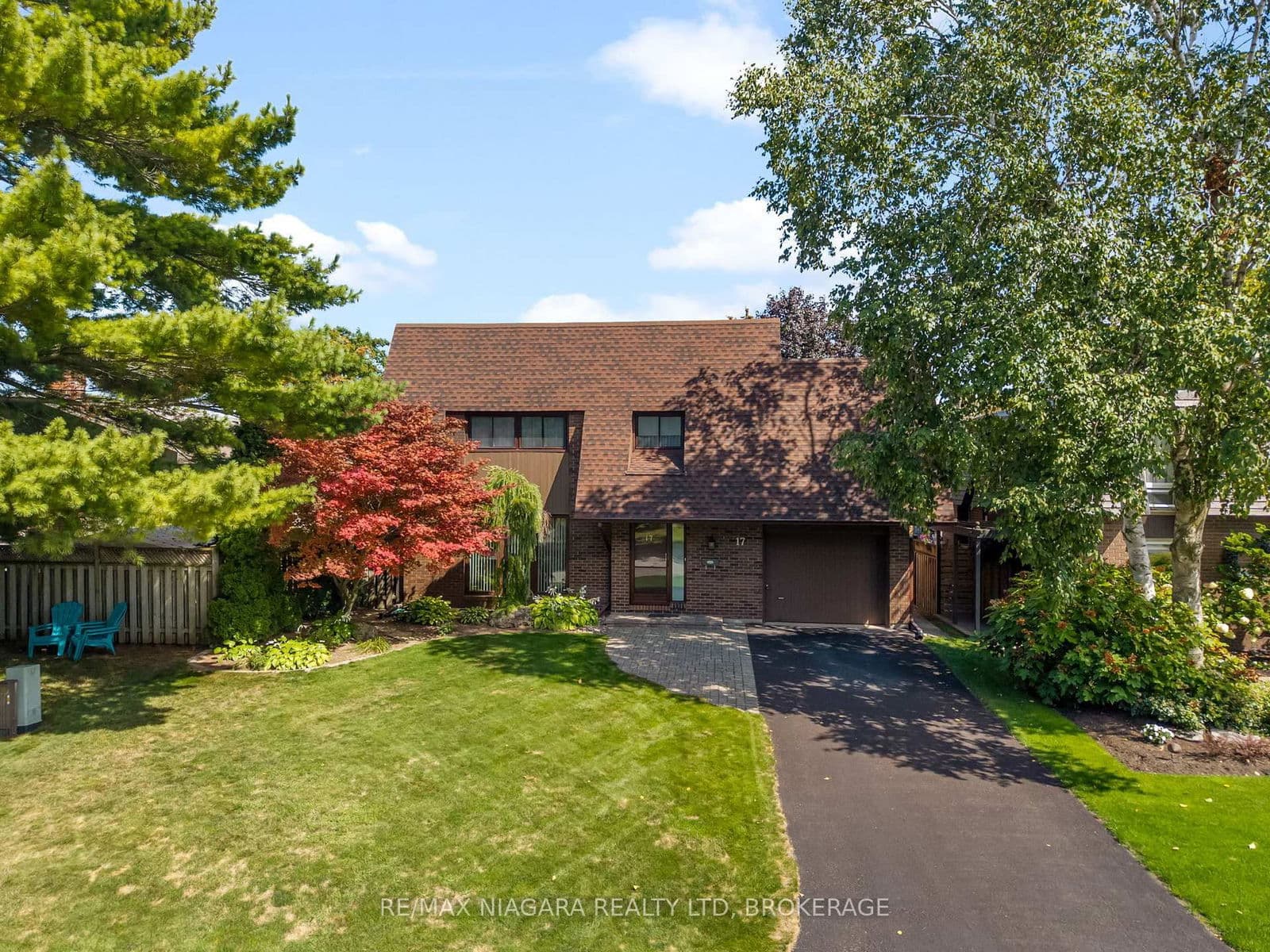 Detached at 17 The Cedars, St. Catharines, ON - Photo 6 - RE/MAX Garden City Realty