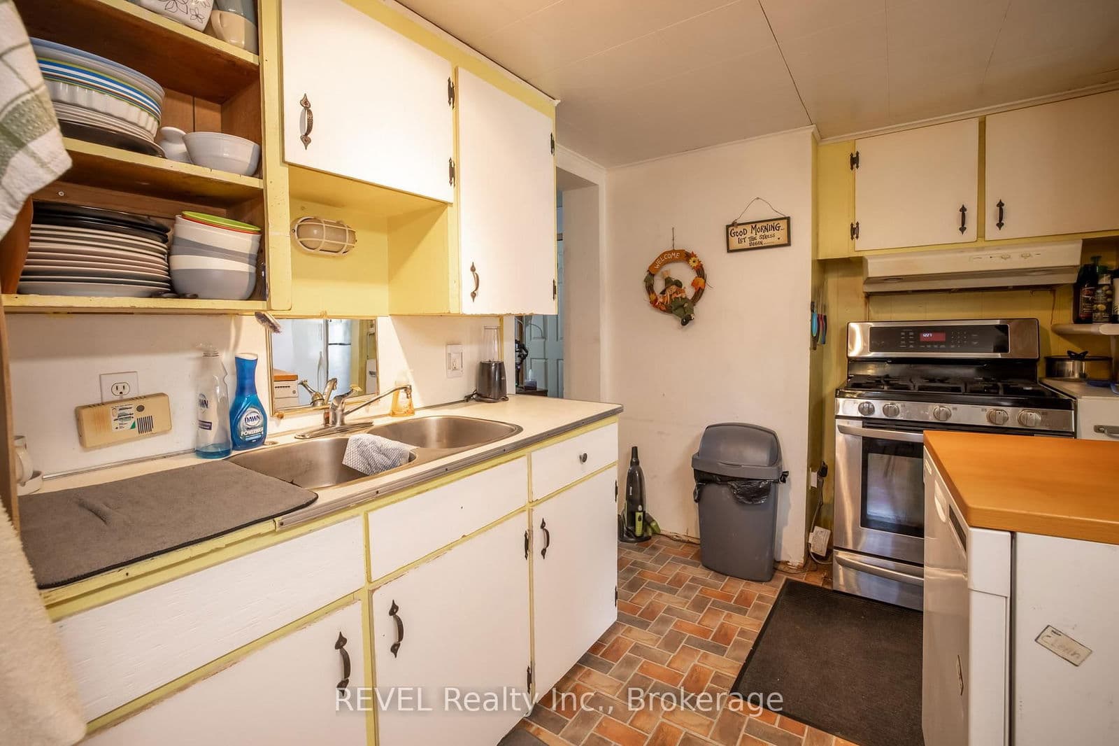 Detached at 3229 Grove Avenue, Fort Erie, ON - Photo 12 - RE/MAX Garden City Realty