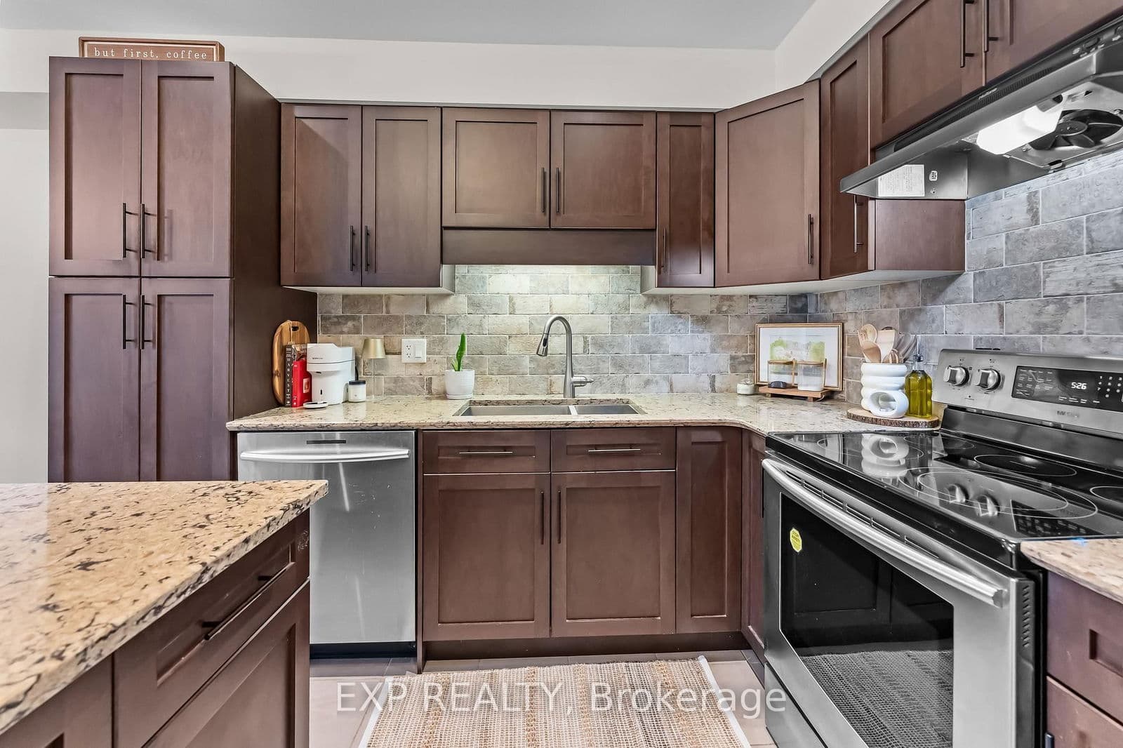 Att/Row/Townhouse at 5848 Osprey Avenue, Niagara Falls, ON - Photo 18 - RE/MAX Garden City Realty