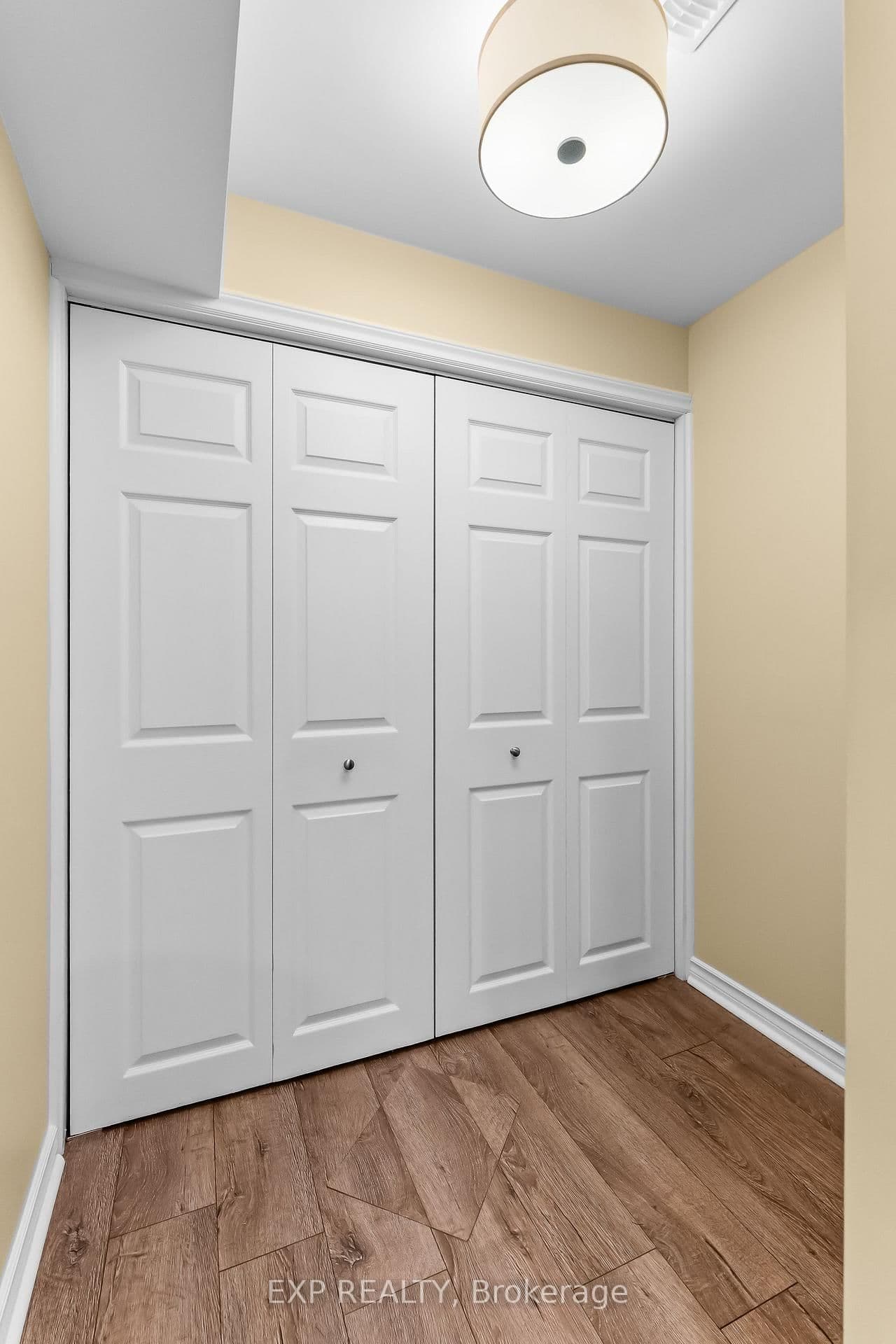 Att/Row/Townhouse at 5848 Osprey Avenue, Niagara Falls, ON - Photo 32 - RE/MAX Garden City Realty