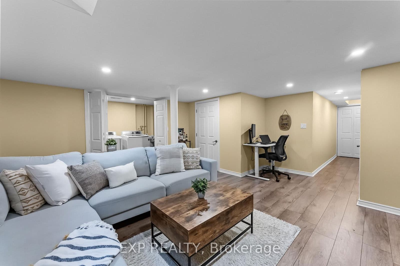 Att/Row/Townhouse at 5848 Osprey Avenue, Niagara Falls, ON - Photo 36 - RE/MAX Garden City Realty