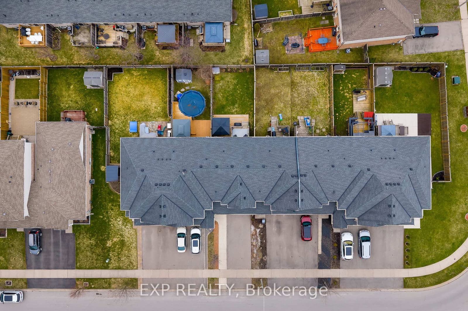 Att/Row/Townhouse at 5848 Osprey Avenue, Niagara Falls, ON - Photo 50 - RE/MAX Garden City Realty