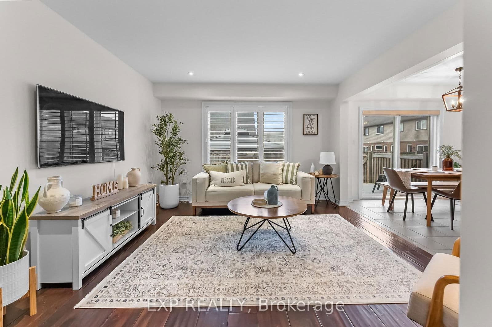 Att/Row/Townhouse at 5848 Osprey Avenue, Niagara Falls, ON - Photo 7 - RE/MAX Garden City Realty