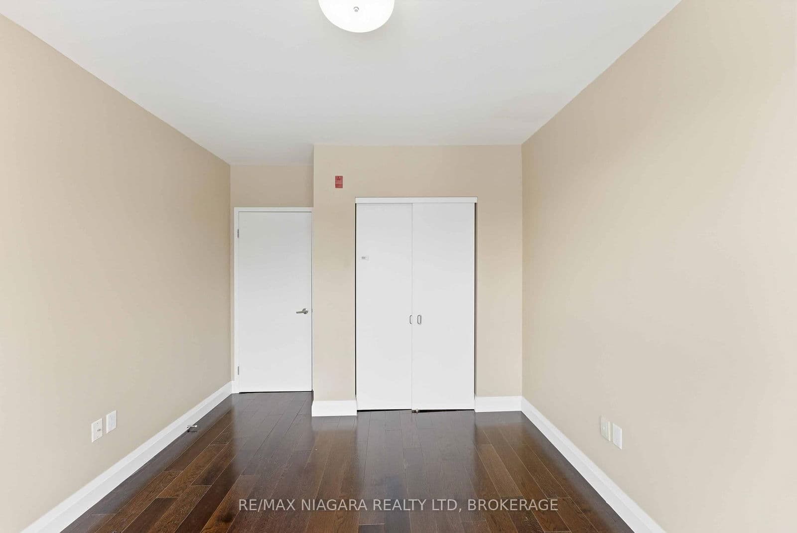 Condo Apartment at 404- 26 Wellington Street, St. Catharines, ON - Photo 14 - RE/MAX Garden City Realty