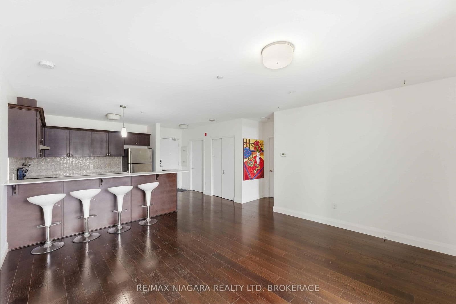 Condo Apartment at 404- 26 Wellington Street, St. Catharines, ON - Photo 8 - RE/MAX Garden City Realty