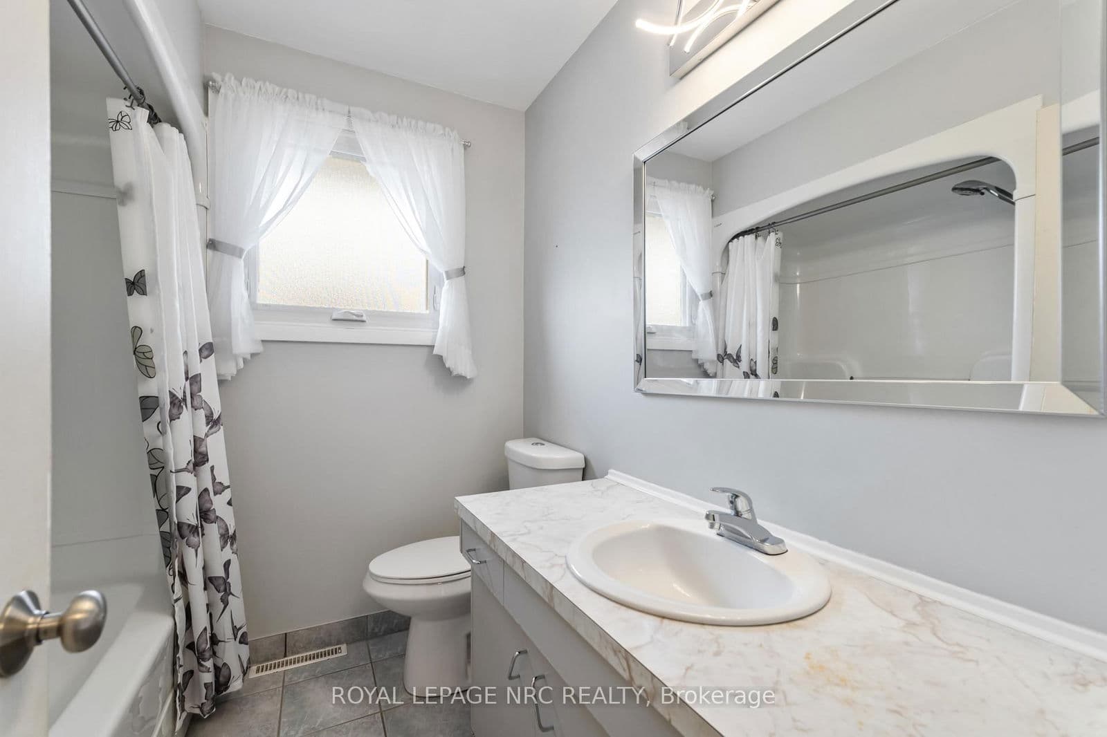 Detached at 3987 Montcalm Crescent, Niagara Falls, ON - Photo 28 - RE/MAX Garden City Realty