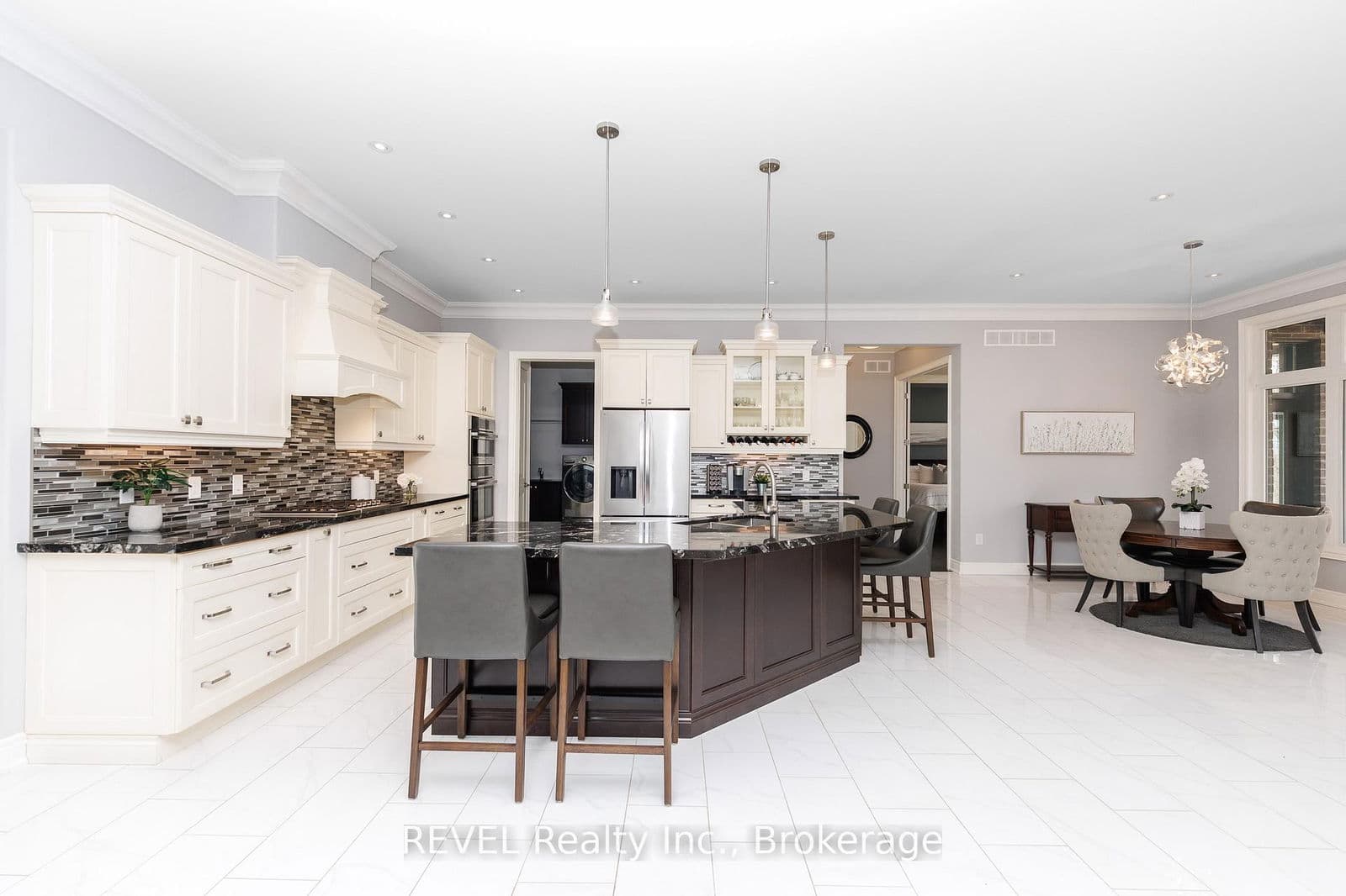 Detached at 9421 Madison Crescent, Niagara Falls, ON - Photo 12 - RE/MAX Garden City Realty