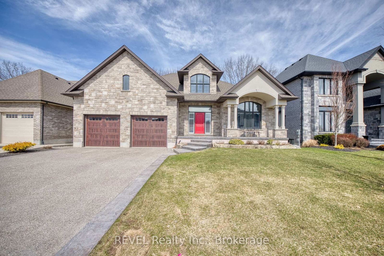 Detached at 9421 Madison Crescent, Niagara Falls, ON - Photo 5 - RE/MAX Garden City Realty