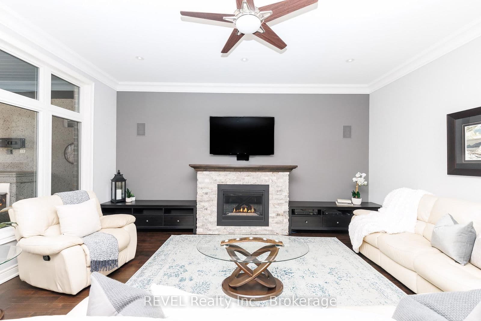 Detached at 9421 Madison Crescent, Niagara Falls, ON - Photo 9 - RE/MAX Garden City Realty