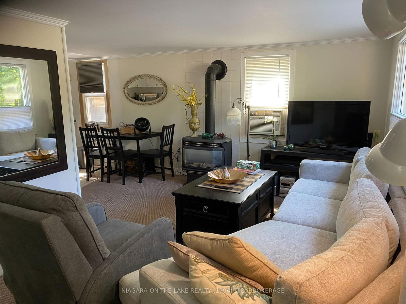 Detached at 10 ADDISON Avenue, Niagara-on-the-Lake, ON - Photo 3 - RE/MAX Garden City Realty