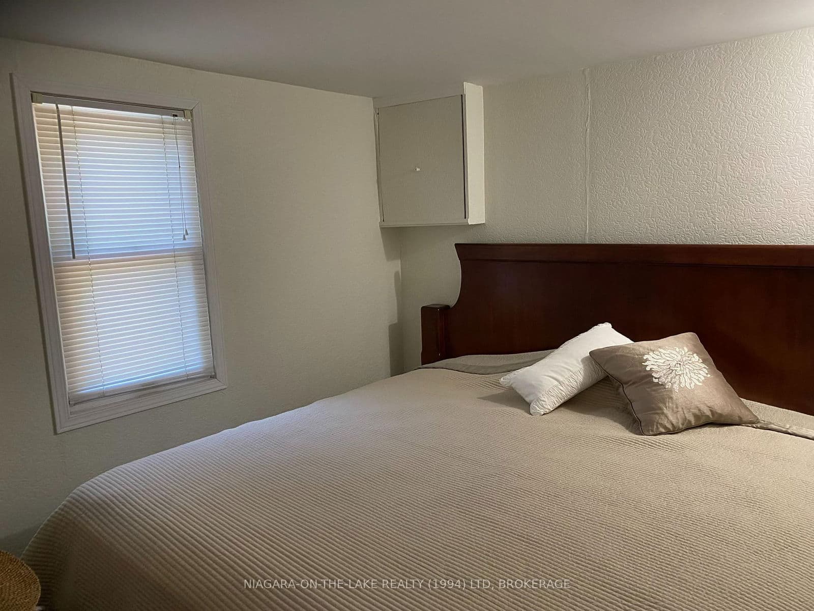 Detached at 10 ADDISON Avenue, Niagara-on-the-Lake, ON - Photo 6 - RE/MAX Garden City Realty