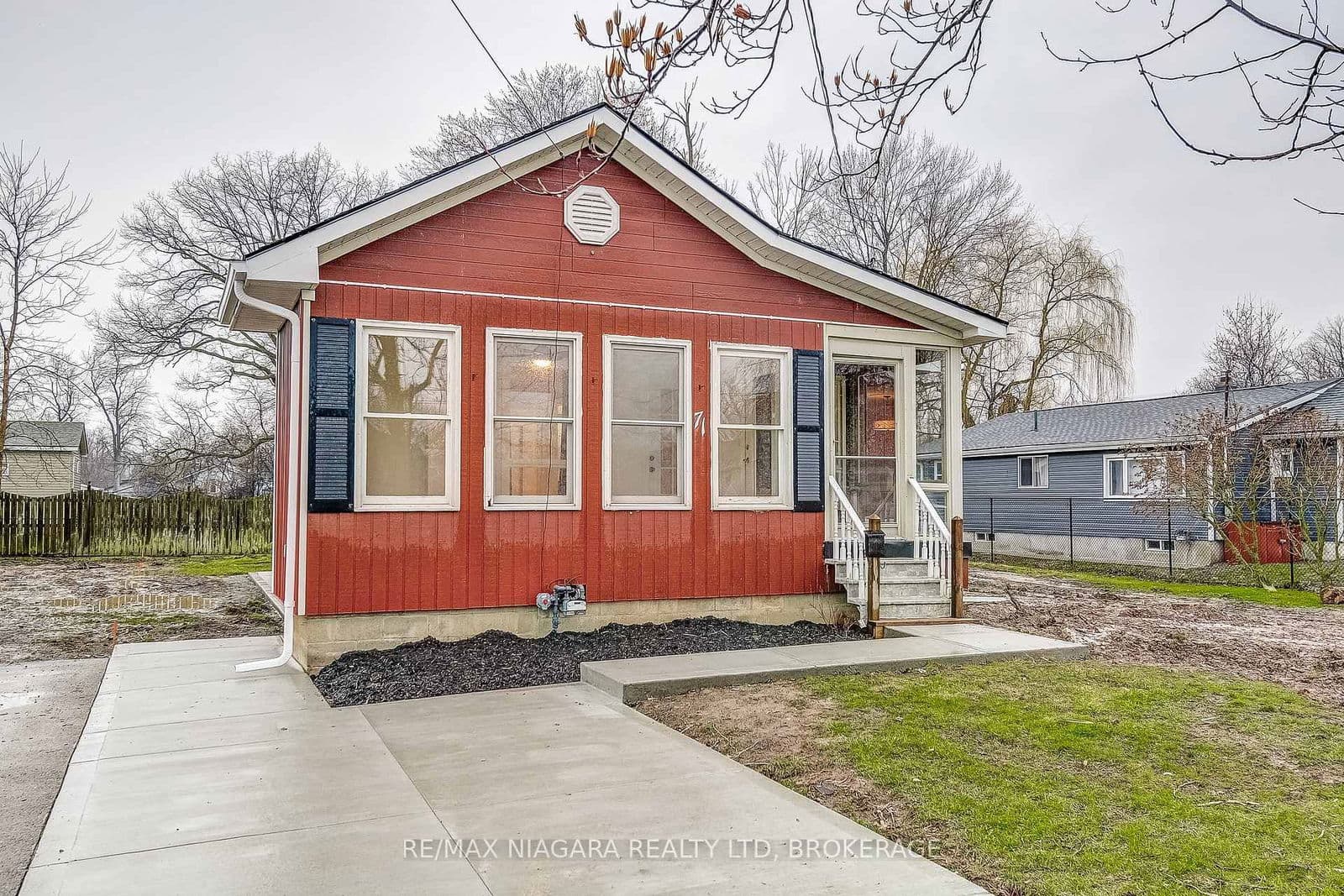 Detached at 71 Joseph Street, Fort Erie, ON - Photo 1 - RE/MAX Garden City Realty