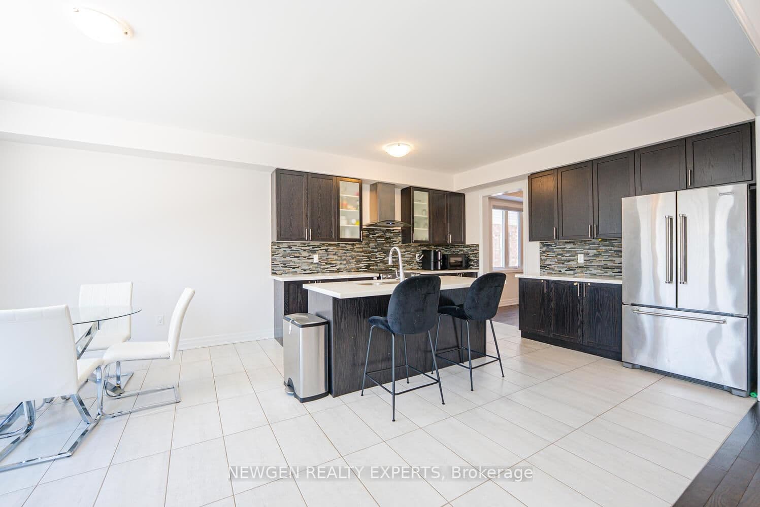 Detached at 9218 White Oak Avenue, Niagara Falls, ON - Photo 14 - RE/MAX Garden City Realty