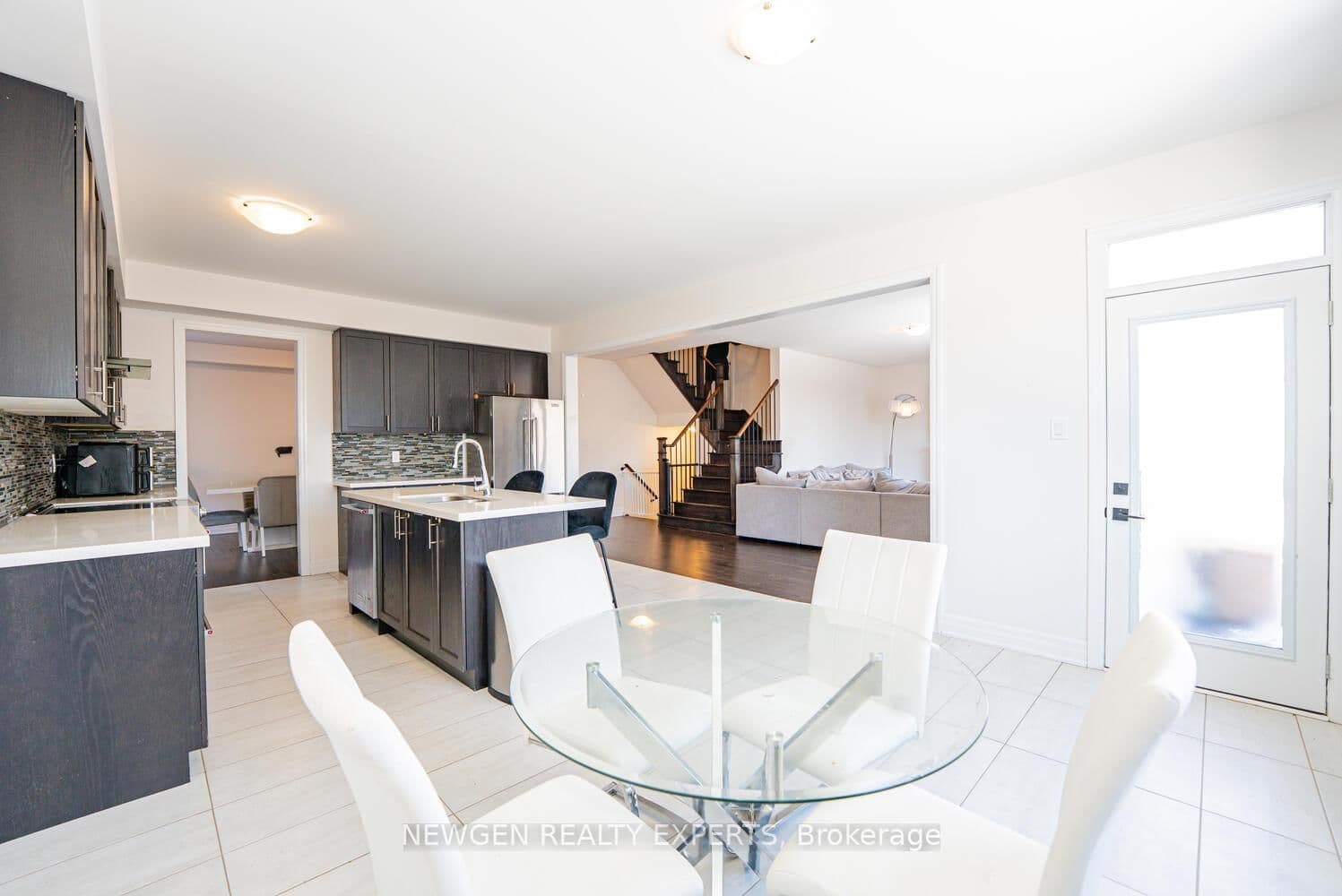 Detached at 9218 White Oak Avenue, Niagara Falls, ON - Photo 16 - RE/MAX Garden City Realty