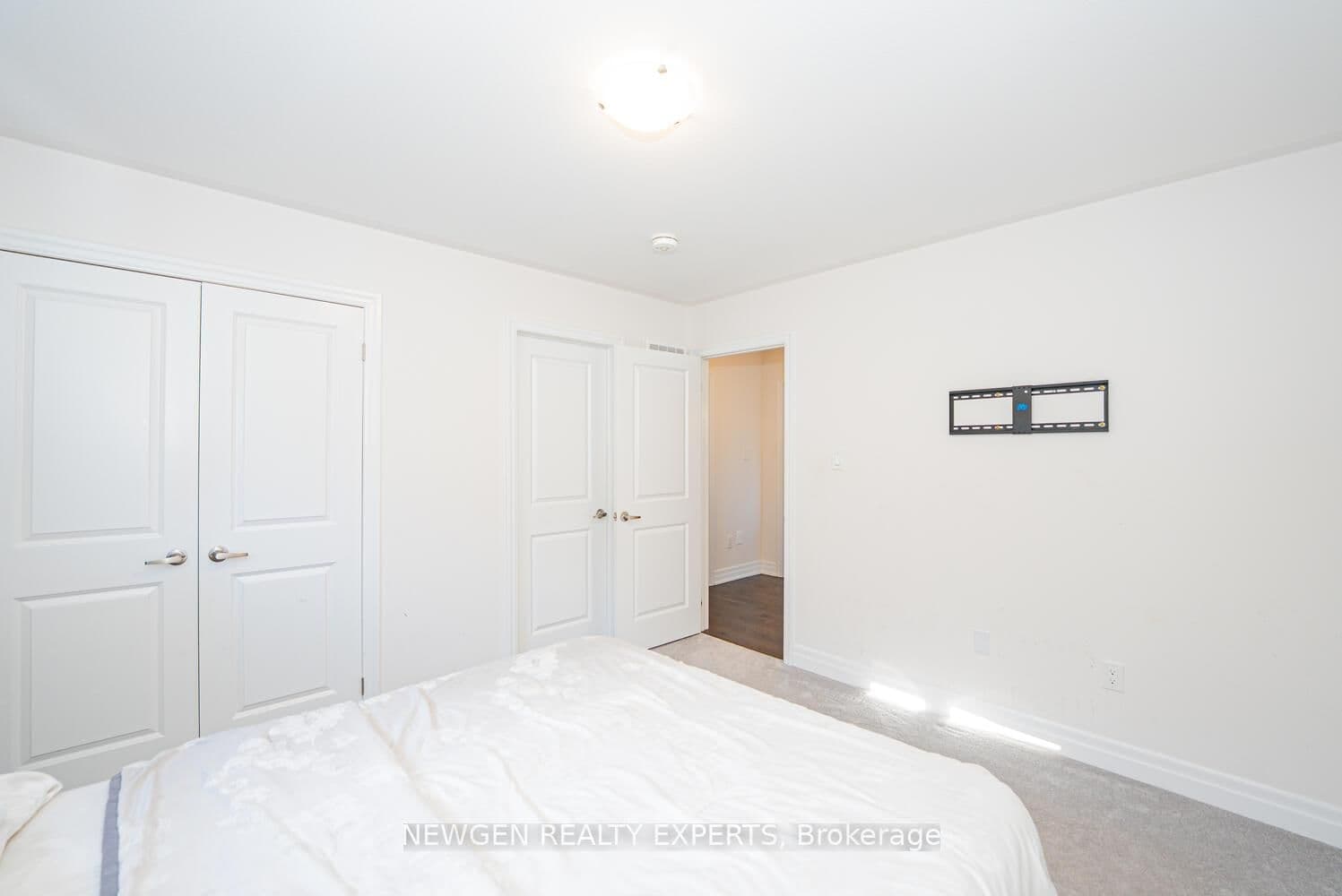 Detached at 9218 White Oak Avenue, Niagara Falls, ON - Photo 33 - RE/MAX Garden City Realty