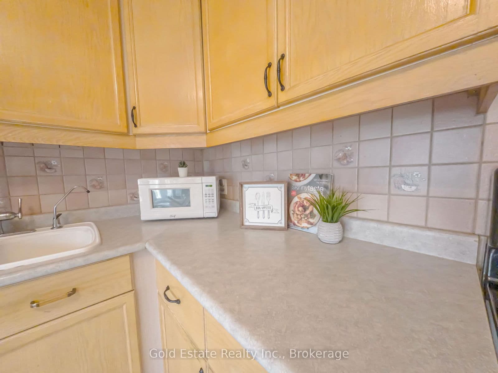 Condo Townhouse at 19- 18 BARRY Street, St. Catharines, ON - Photo 20 - RE/MAX Garden City Realty